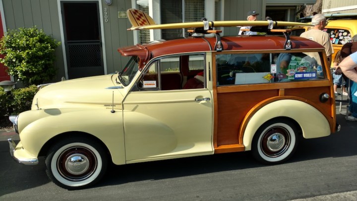 Yellow and brown woodie 2017